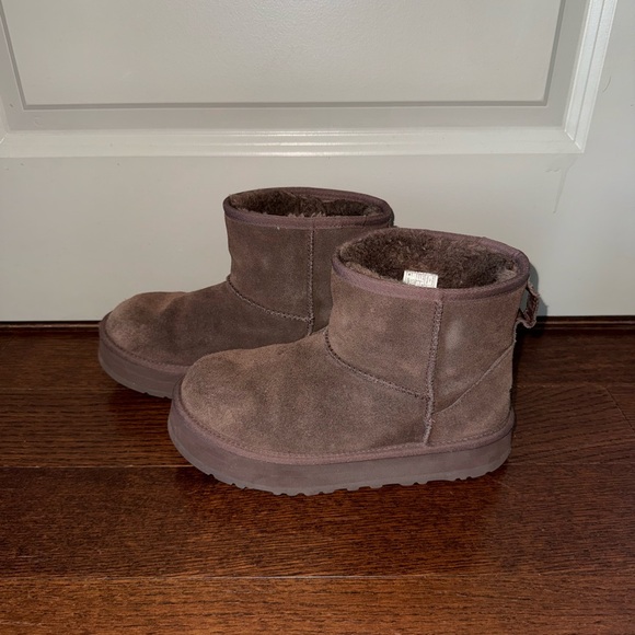 Brown Classic Mini Platform Ugg Boots - Picture 4 of 7